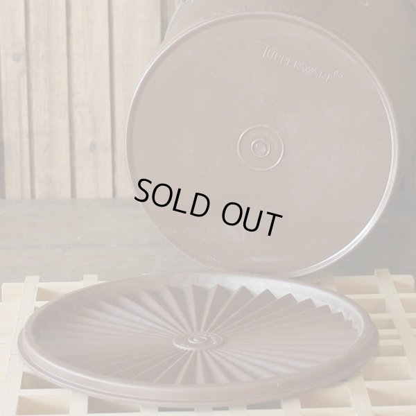 画像4: タッパーウェア　グランプリデコレーター　丸型保存容器　大　ブラウン　柄付き　未使用品（GG1455）