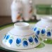 画像1: レトロ　ご飯茶碗　青いチューリップ柄　未使用品 (1)