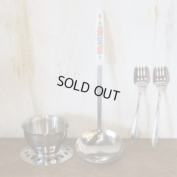 画像6: レトロ　おでん鍋　丸　赤　中仕切り付き　玉杓子＆湯豆腐フォーク2本＆受け皿セット　未使用品（M2　3101）