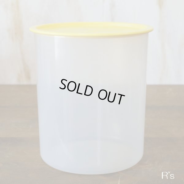 画像2: タッパーウェア　ファンシーキャニスター/丸形密閉保存容器　クリア×蓋イエロー　4300ｍｌ　未使用品