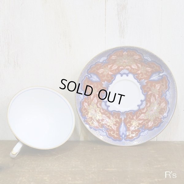 画像6: 有田焼　其泉窯　萬國博覧會の伊万里　カップ＆ソーサー　染錦赤地唐花文　モデルルーム展示品