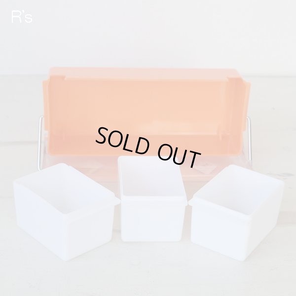 画像4: レトロ　調味料入れ　3連　薬味入れ　オレンジ　スプーン＆トング付き　未使用品（ｙ4671）