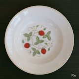 NIKKO　NKT　日本硬質陶器　23ｃｍ深皿　カレー・シチュー皿　いちご柄　未使用品(KK4438)