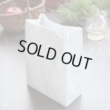 セラミック・ジャパン　CRINKLE　SUPER　BAG　小松誠デザイン　フラワーベース　白　ユーズド品（TT3488）
