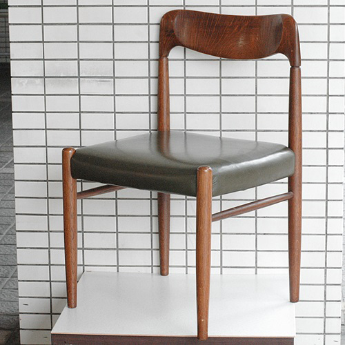 レトロな木製椅子 座面深緑 - リユースショップ R's