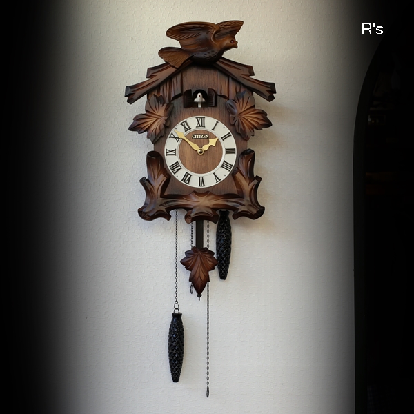 シチズン　木製　鳩時計　電池式振り子時計　レトロ掛け時計　ユーズド美品（店5363）