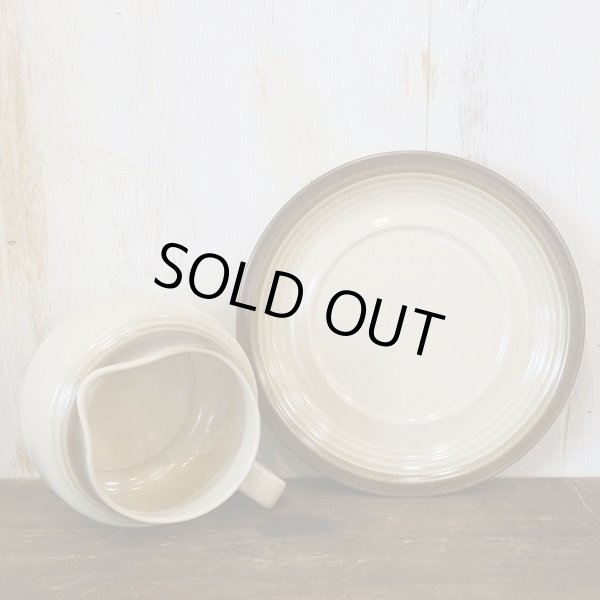 画像4: Wallace Heritage　ソースポット/グレイビーボート　サンドベージュ　受け皿付き　未使用品（む2821）