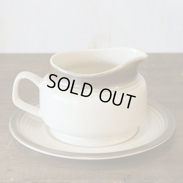 画像3: Wallace Heritage　ソースポット/グレイビーボート　サンドベージュ　受け皿付き　未使用品（む2821）