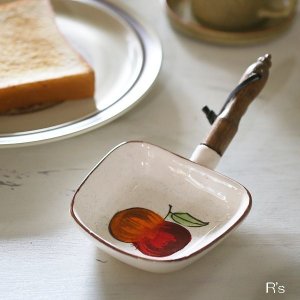 画像: HORISHIN　POTTERIES　フライパン型ソーサー　アップル柄　未使用品（ス4171）