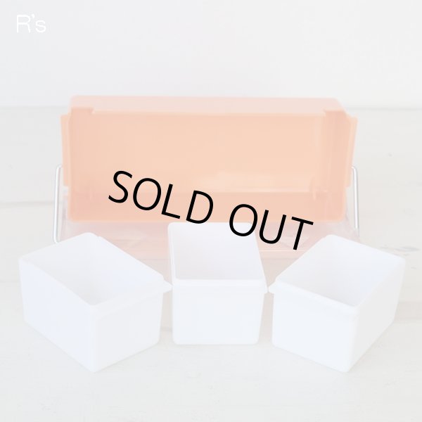 画像4: レトロ　調味料入れ　3連　薬味入れ　オレンジ　スプーン＆トング付き　未使用品（ｙ4671）