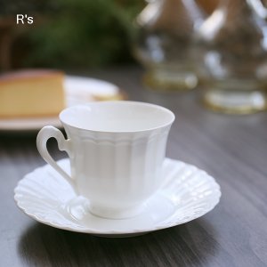 画像: ノリタケ　Studio　Collection　スタジオコレクション　BONE　CHINA　コーヒーカップ＆ソーサー　白　花びら　未使用品（E5000）