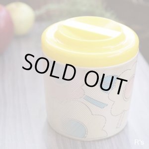画像: レトロ　キャニスター　調味料入れ　プラスチックケース　花柄　蓋イエロー　ユーズド品（し5041）