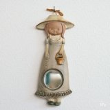 画像: 陶器製　女の子型ウォールミラー　一輪挿し付き　ユーズド品（店5783）
