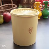 画像: タッパーウェア　デコレーター　丸型保存容器　4,000ｍｌ　柄付き　イエロー　ユーズド品 (TP6247)