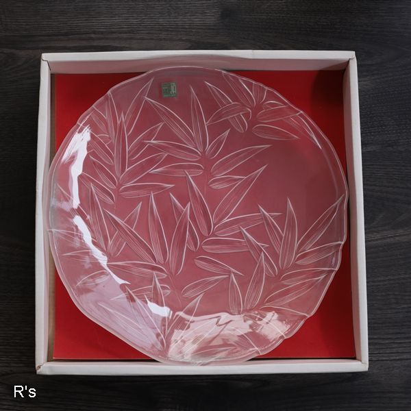 HOYA CRYSTAL ホヤクリスタル 日本の四季 ガラス大皿 32ｃｍプレート 未使用品 箱付き（棚5554） - リユースショップ R's