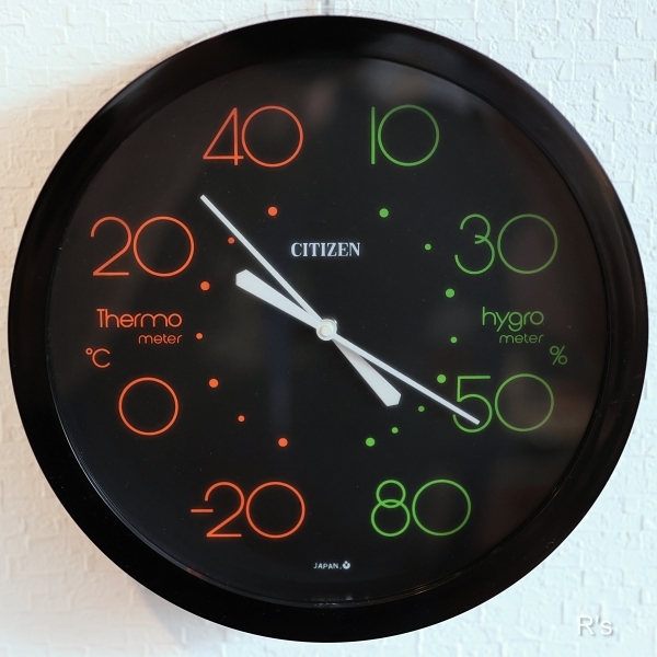 画像2: CITIZEN　シチズン　レトロ　スタンド付き温湿度計　TM-97-3　黒　未使用品(7A 6235)
