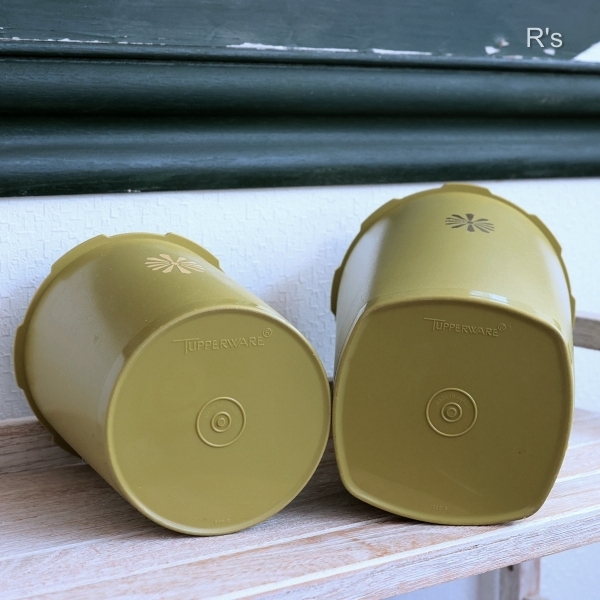 画像9: タッパーウェア　デコレーター2個セット　丸型保存容器　3.7L＆1.9L　柄付き　オリーブグリーン　ユーズド品 (TP6245)